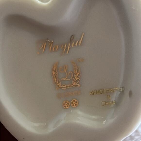 LENOX PLAYFUL SNOWMAN FIGURINE BOY‎ KNOWS KID W/ DOG. - Picture 3 of 5